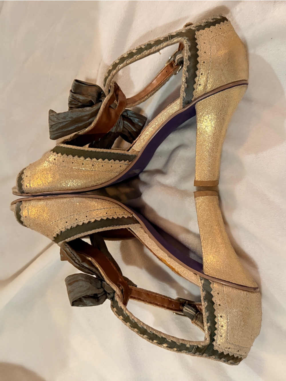 KENSIE Beloved metallic gold with blue/green metallic ribbon tie peep toe heel